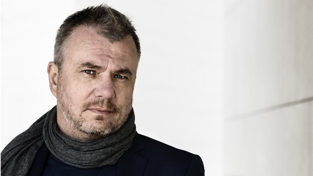 Jesper Stein er aktuel med den selvbiografiske roman Rampen.