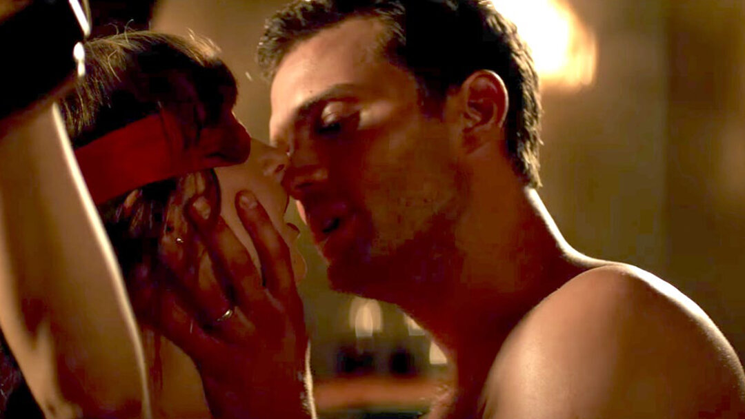 Fifty Shades - Kom tæt på en af de bedste erotiske romaner og læs også om fortællingen fra Christian Greys synsvinkel